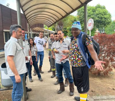 Intervenções com Teatro Intervenções com Teatro