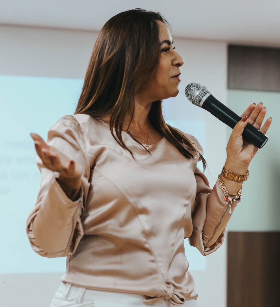 Palestrante e Atriz Ro Lima